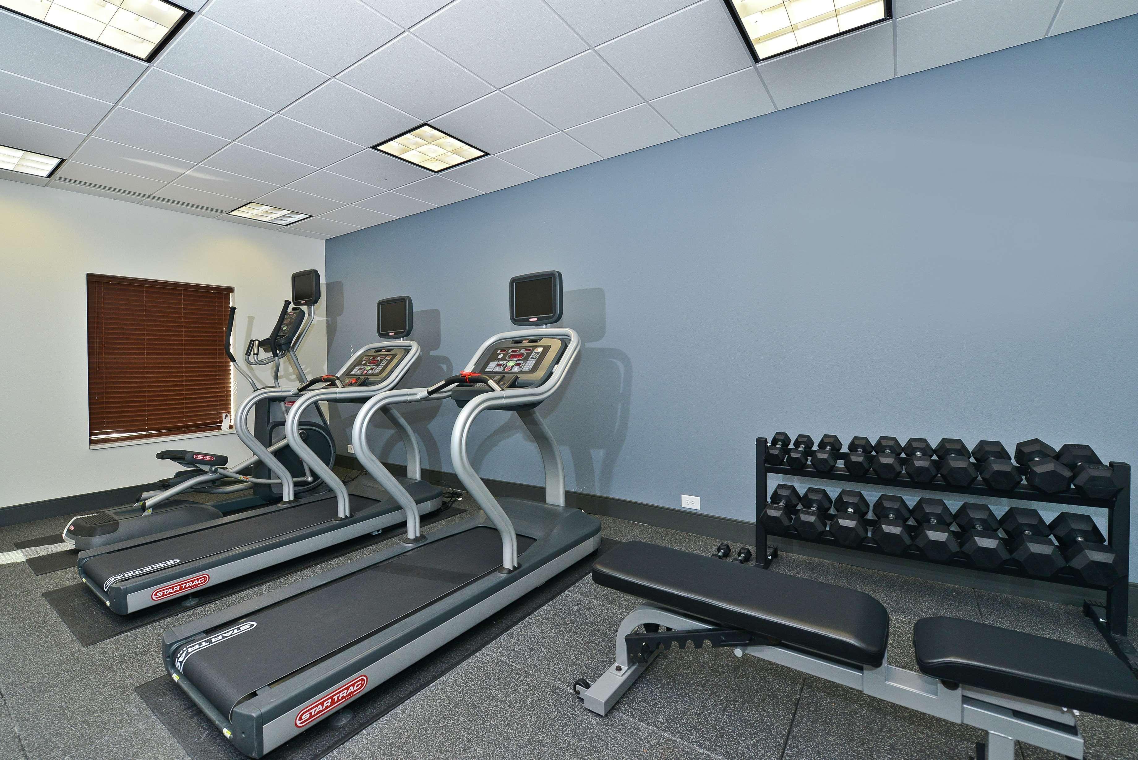 Hampton Inn & Suites Greensboro/Coliseum Area Ngoại thất bức ảnh