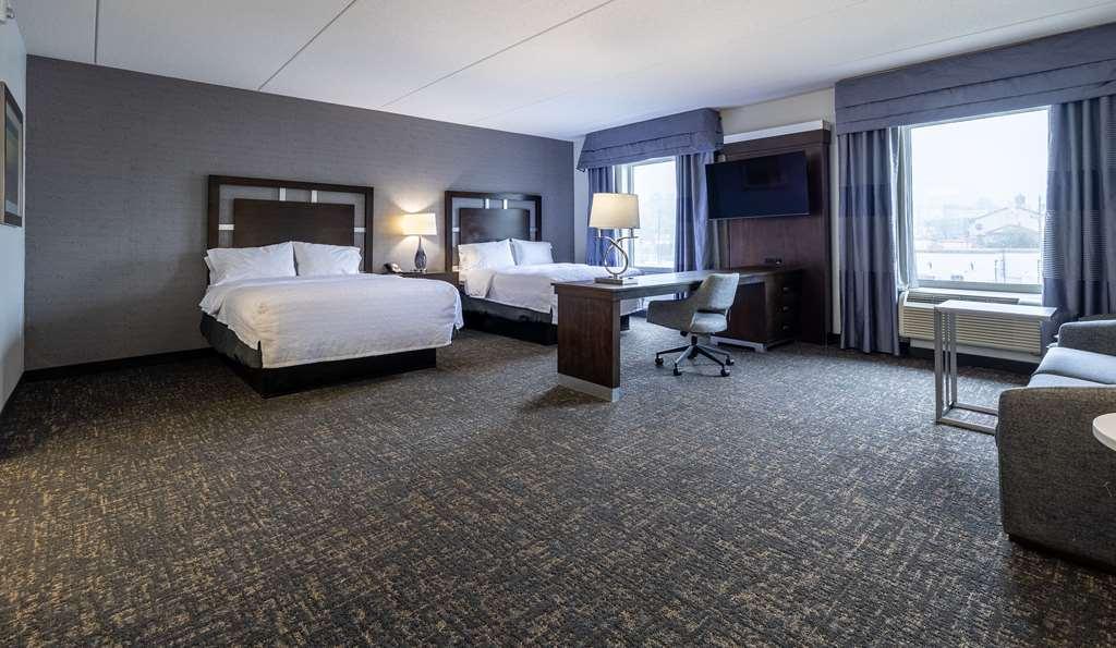 Hampton Inn & Suites Greensboro/Coliseum Area Phòng bức ảnh