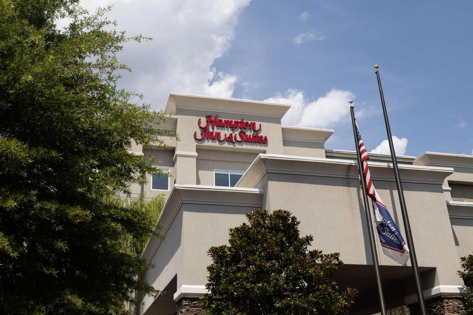 Hampton Inn & Suites Greensboro/Coliseum Area Ngoại thất bức ảnh