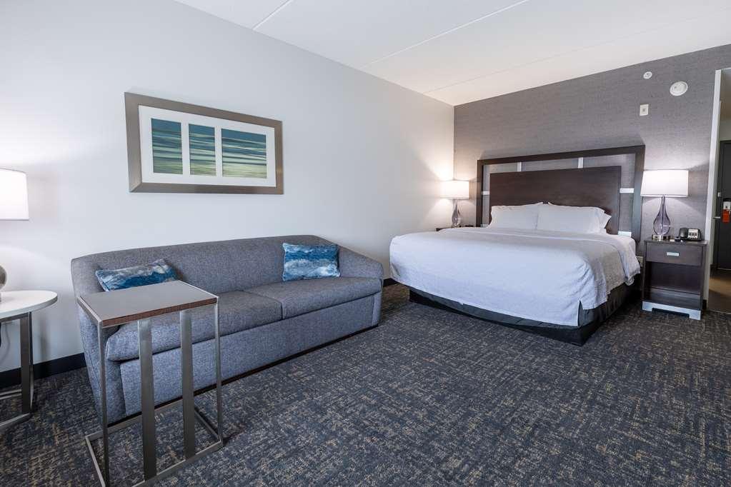 Hampton Inn & Suites Greensboro/Coliseum Area Phòng bức ảnh