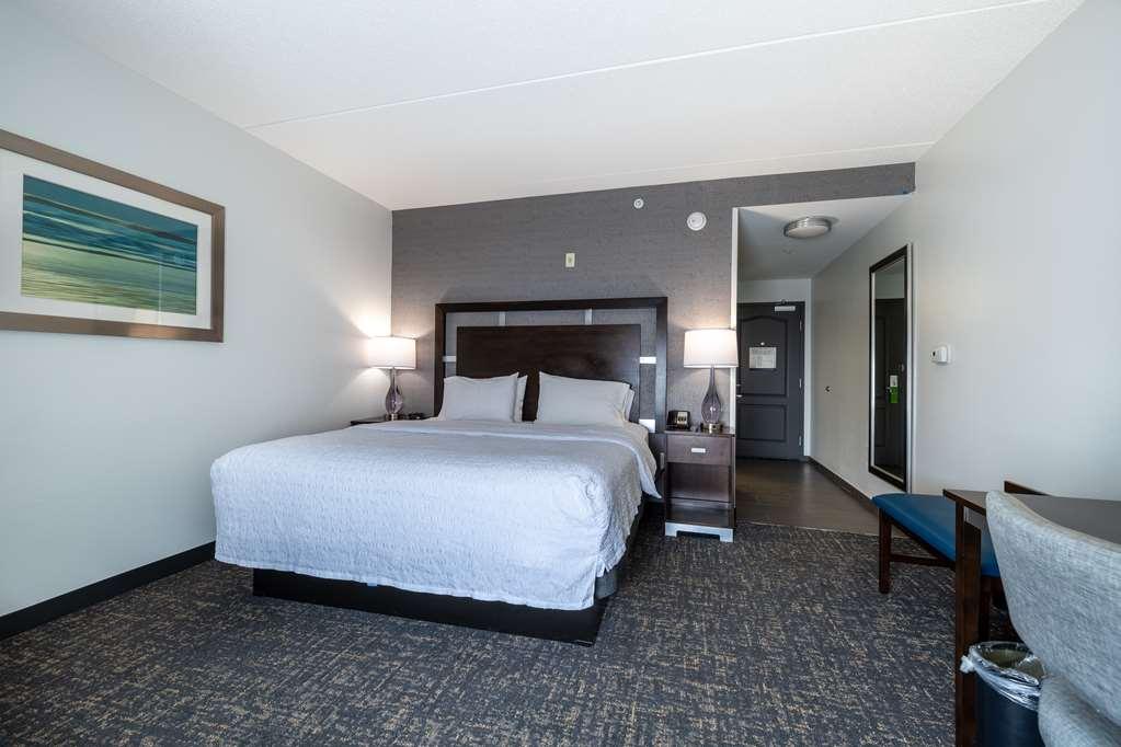 Hampton Inn & Suites Greensboro/Coliseum Area Phòng bức ảnh